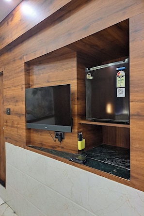 Premium Room | Desk, free WiFi, bed sheets