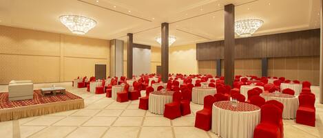 قاعة الولائم والاحتفالات