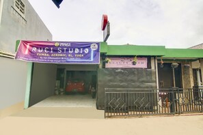 Front of property - Hotel O Nakula Sadewa (Depok)