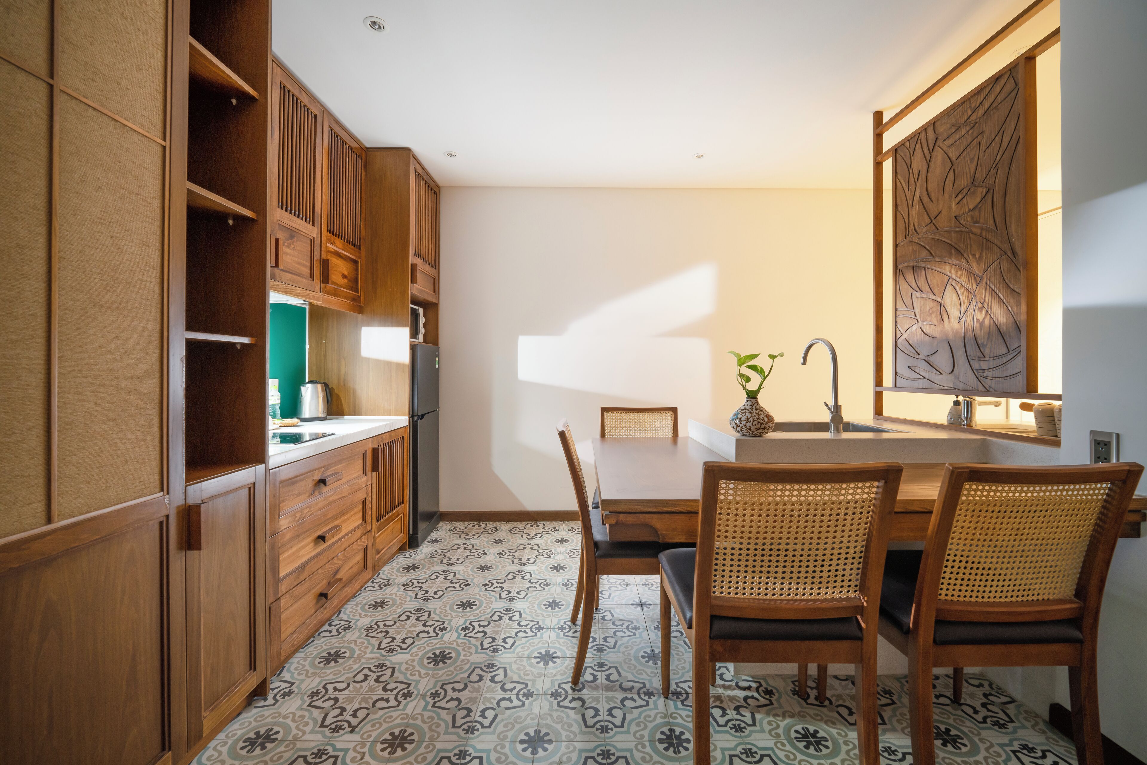 Makan di kamar