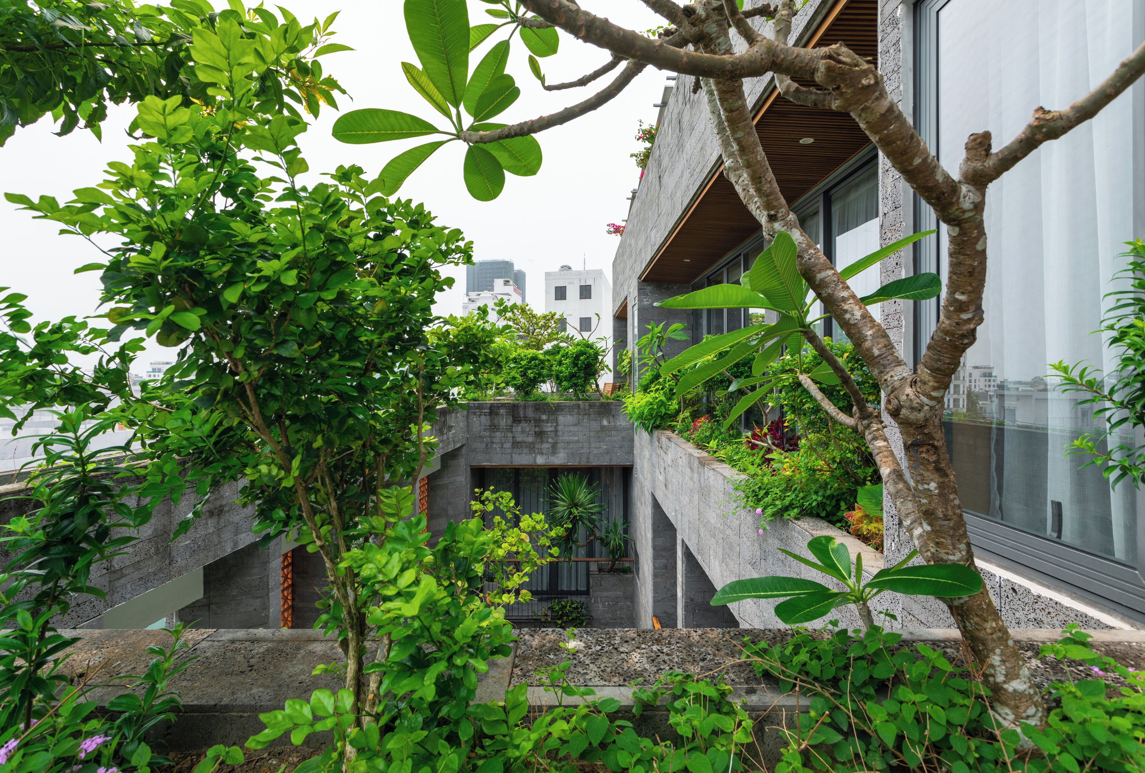 Premium Penthouse | In-room safe, desk, laptop workspace, blackout drapes