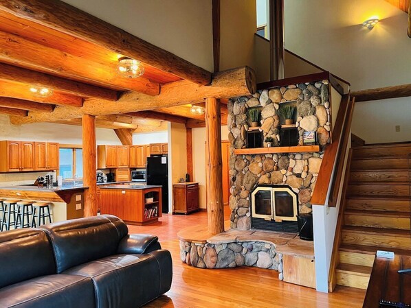 Smart TV, fireplace, offices - Empire Therapy-AC/GameRoom/Fireplace/HotTub (Empire)