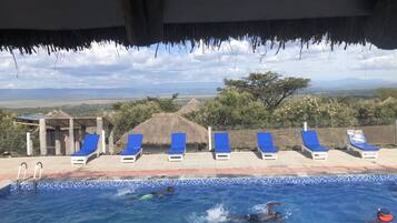 2 outdoor pools, open 8:00 AM to 8:00 PM, sun loungers