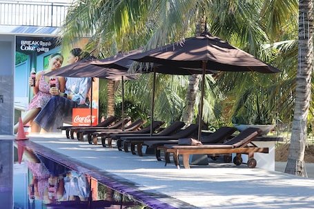 Outdoor pool. ReeCha Mullai Resort