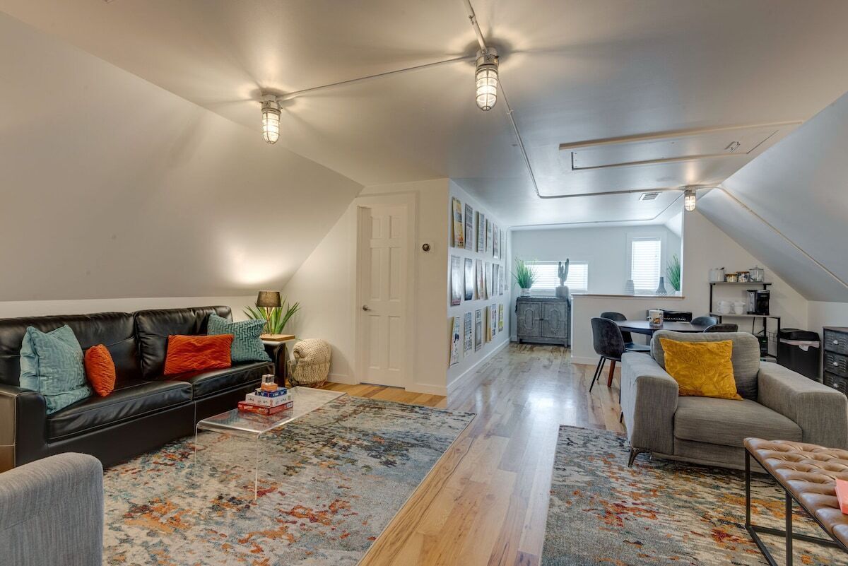 Centrally located, Peaceful Nights. Easy access to all Nashville has to offer.