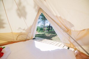 Romantic Tent | 1 bedroom, soundproofing, free WiFi - SƠN HOME GARDEN HUE (Hue)