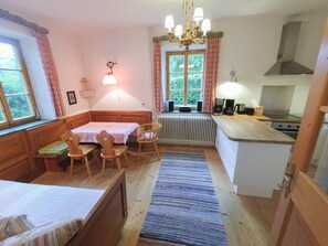 Dining - Cottage by the Lake (Steiermark)