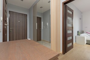 아파트, 침실 1개, 발코니 | 거실 공간