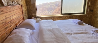 Dana Trail Hotel