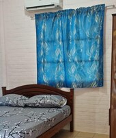 Basic Room, 1 Queen Bed