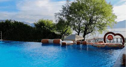 Villa Noelia, Suite Garden, Lago de Coatepeque.