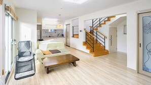 Basic Room, 2 Bedrooms (1002) | 2 bedrooms, free WiFi - Jeju Jojunolle Pension (Jeju City)
