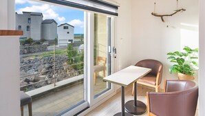Basic Room, 2 Bedrooms (1002) | 2 bedrooms, free WiFi - Jeju Jojunolle Pension (Jeju City)