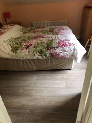 Apartment, 2 Queen Beds - Captivating 2-bed Apartment in the Countryside (Killygordon)