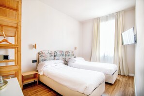 Habitación estándar | Escritorio, wifi gratis, ropa de cama