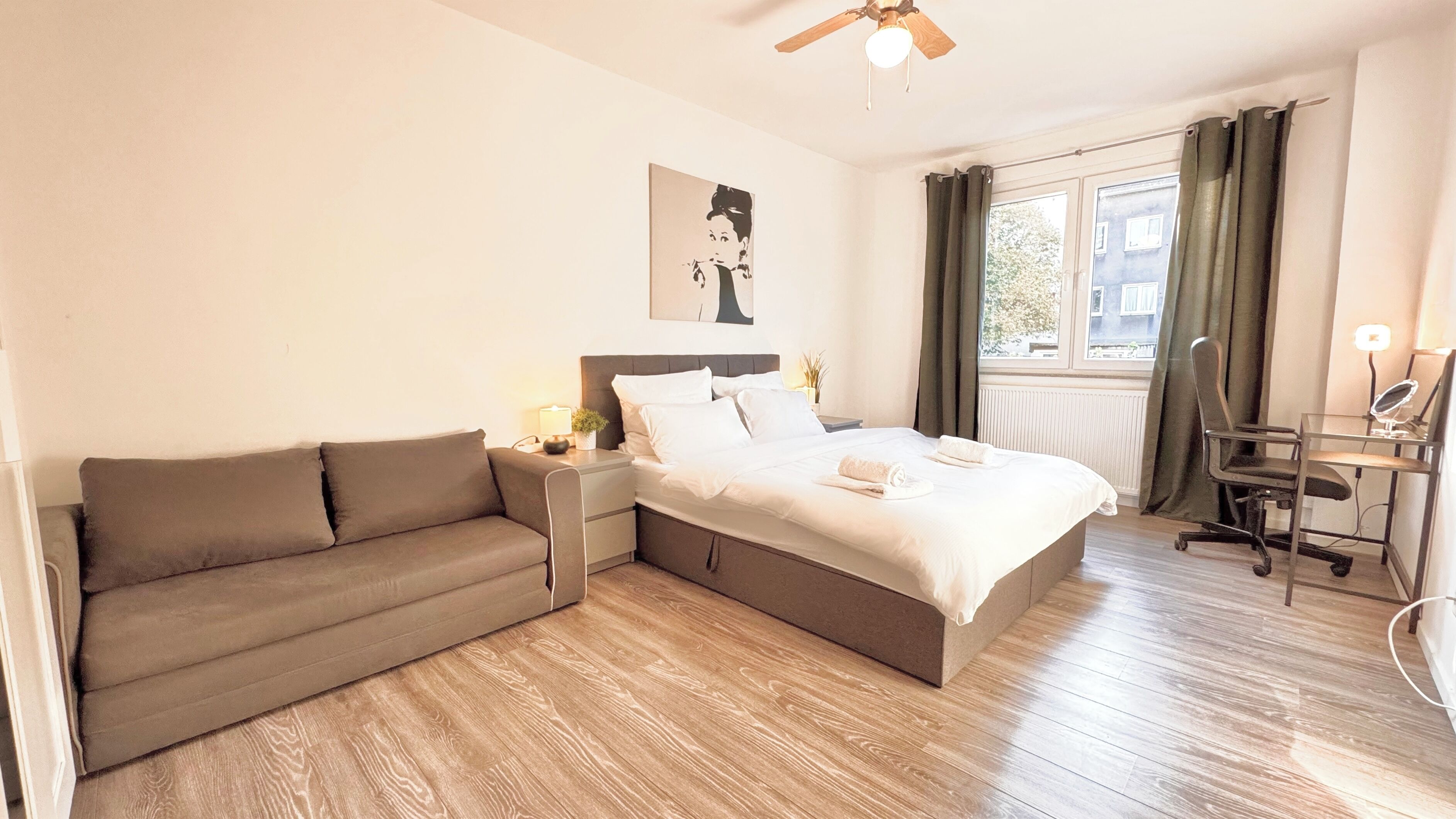 2 bedrooms, desk, iron/ironing board, travel cot