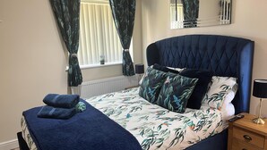 Cottage | 1 kamar tidur, setrika/meja setrika, Wi-Fi gratis, dan seprai linen