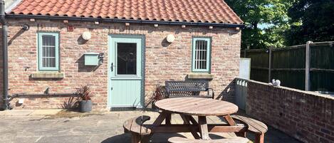 코티지 | 야외 식당