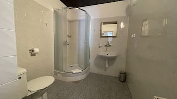 Comfort Double Room | Bathroom
