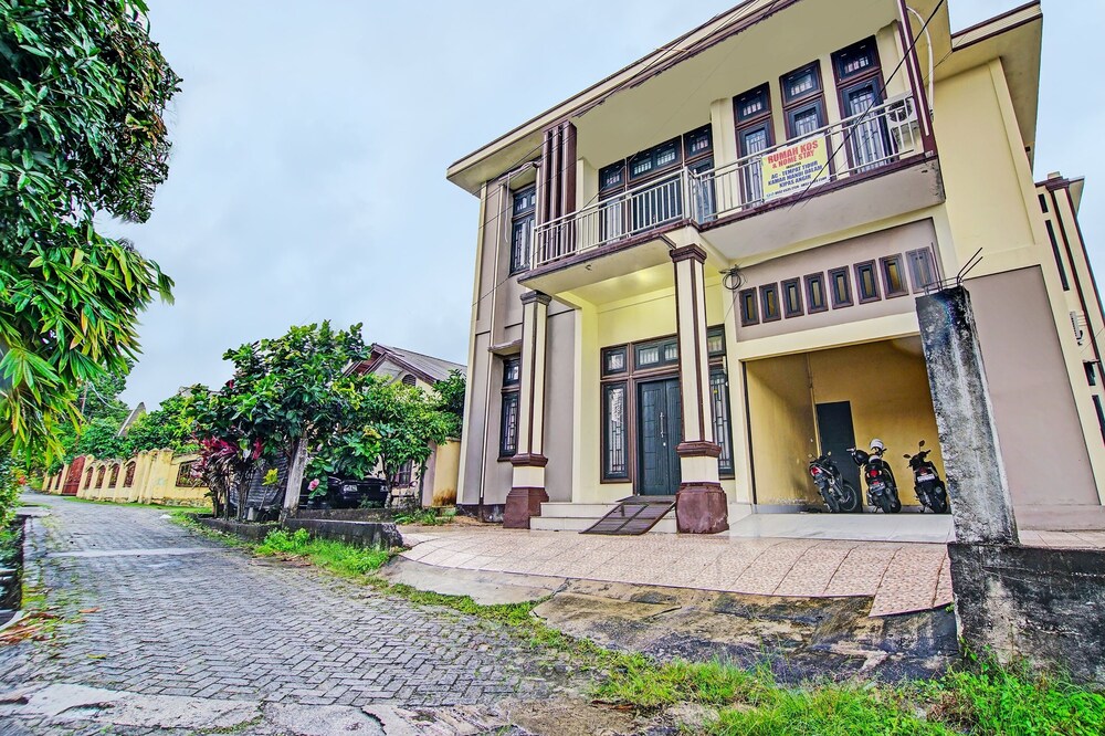 OYO 92177 Arafah Homestay Syariah
