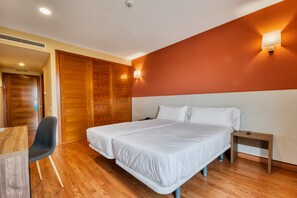 Coffres-forts dans les chambres, bureau