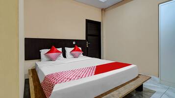 Kamar Double Deluks | Meja kerja, Wi-Fi gratis, dan seprai linen