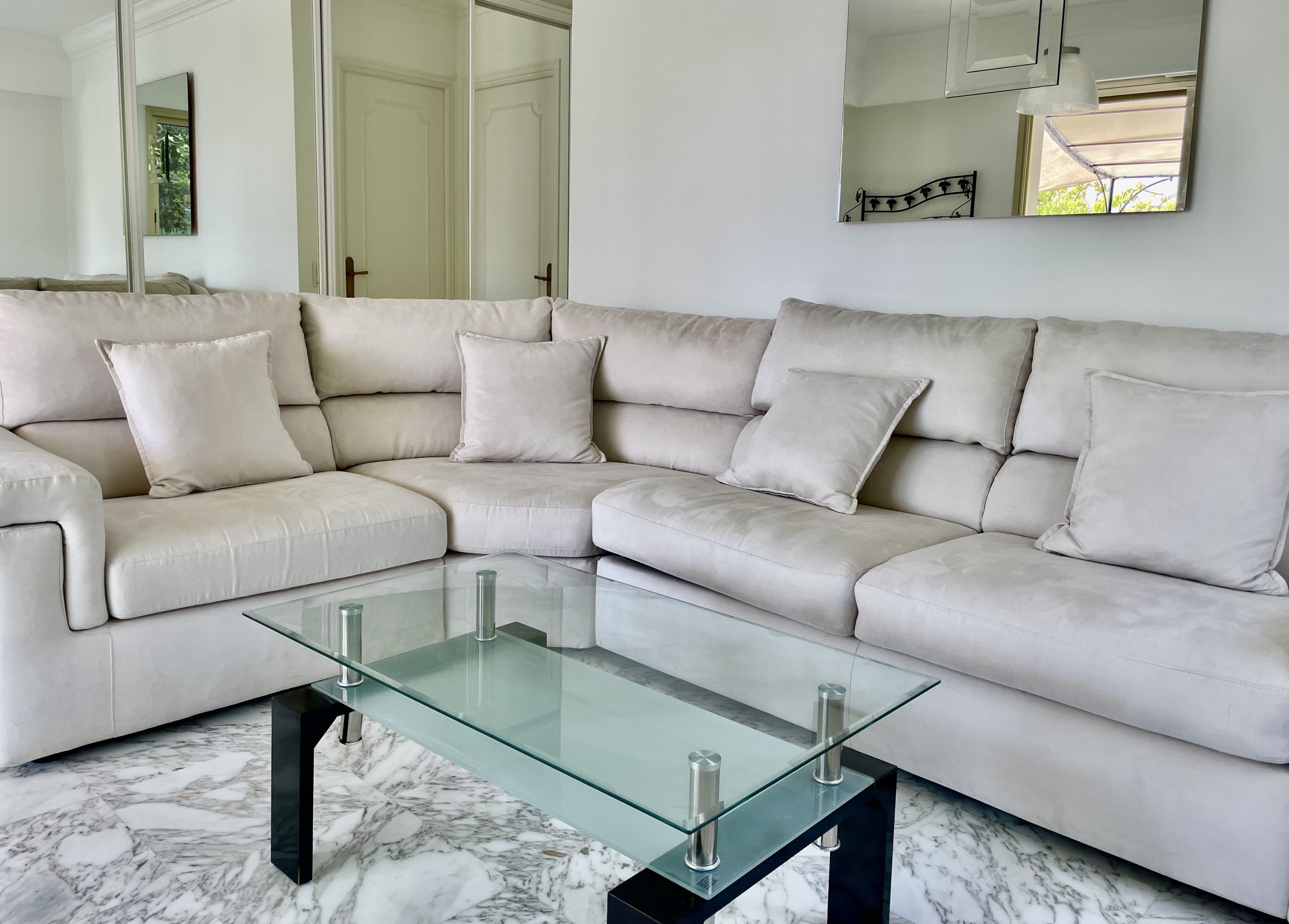 Bas de Villa Dans un Écrin de Verdure Dans les Hauteurs de Nice