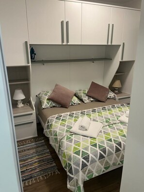 Appartement, 1 grand lit et 1 canapé-lit | 1 chambre, fer et planche à repasser, Wi-Fi gratuit, draps fournis
