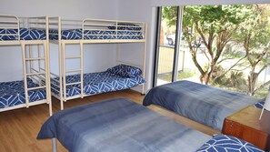 3 bedrooms, Internet