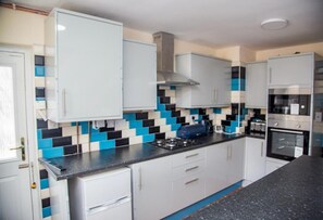 Microwave - The White House (Dudley)