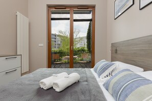 1 bedroom, free WiFi, bed sheets - Spacious Apartment Bergamotki by Renters (Warsaw)