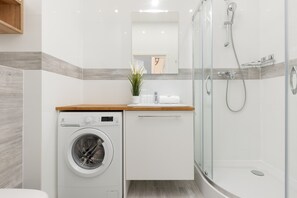 Apartment, 1 Bedroom, Balcony | Bathroom | Shower, towels - Spacious Apartment Bergamotki by Renters (Warsaw)