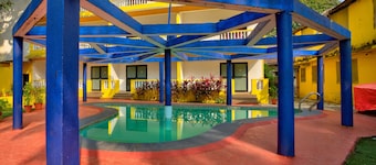 Salotel- near Mae De Deus Church