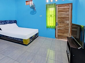 Bed sheets - SPOT ON 91811 Rumah Inap Bunda Nurhayati (Tanak Awu)