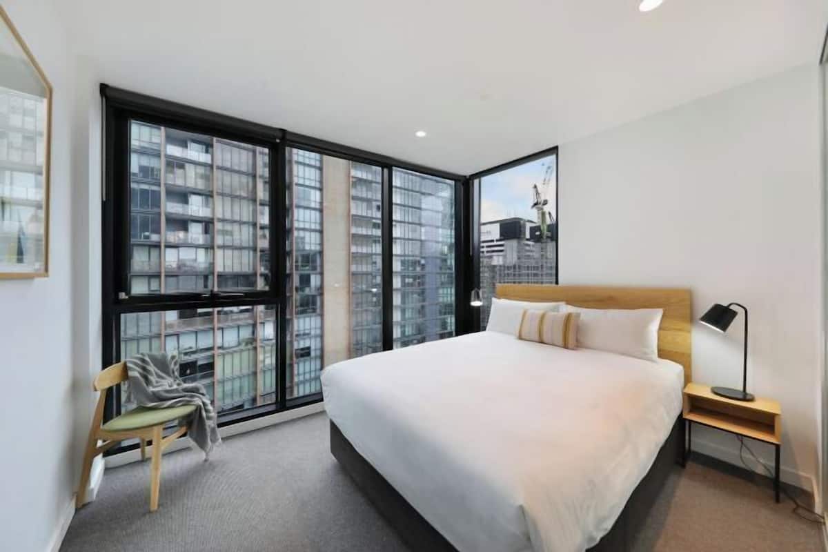 1 bedroom, in-room safe, desk, blackout curtains