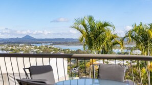 Outdoor dining - 4/72 "Panorama 200" Upper Hastings St Noosa Heads (Noosa Heads)