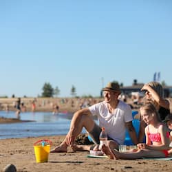 Plage, beach-volley, 2 bars de plage, kayak