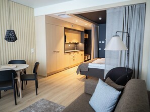 Fridge, microwave, stovetop, dishwasher - Nallikari Seaside Aalto Apartments (Oulu)