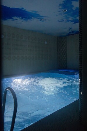 Behandlingsrom for par, badstue, boblebad, dampbad og tyrkisk bad/hamam