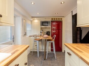 Private kitchen - The Cottage (Poulton-le-Fylde)