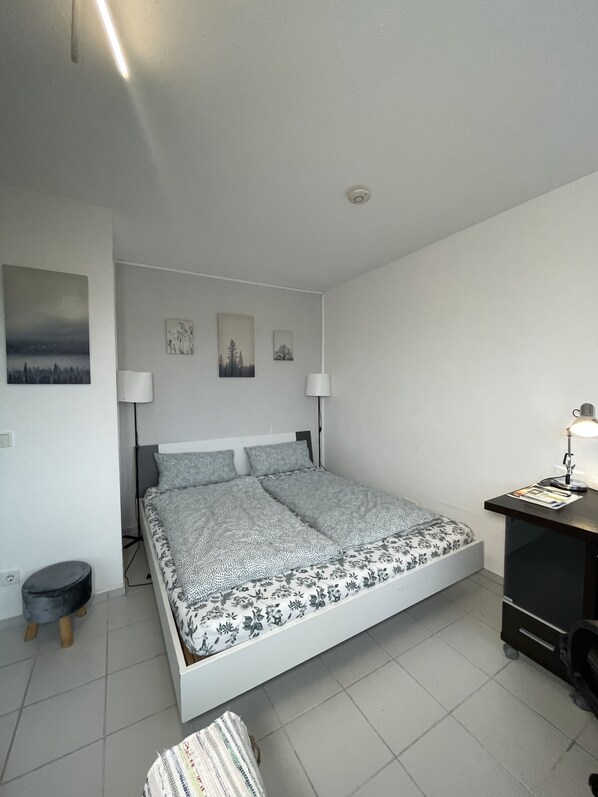 1 Schlafzimmer, Schreibtisch, Bügeleisen/Bügelbrett, kostenloses WLAN