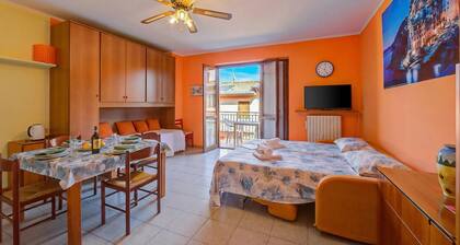 Peter's Cozy Studio-balcony+free Parking