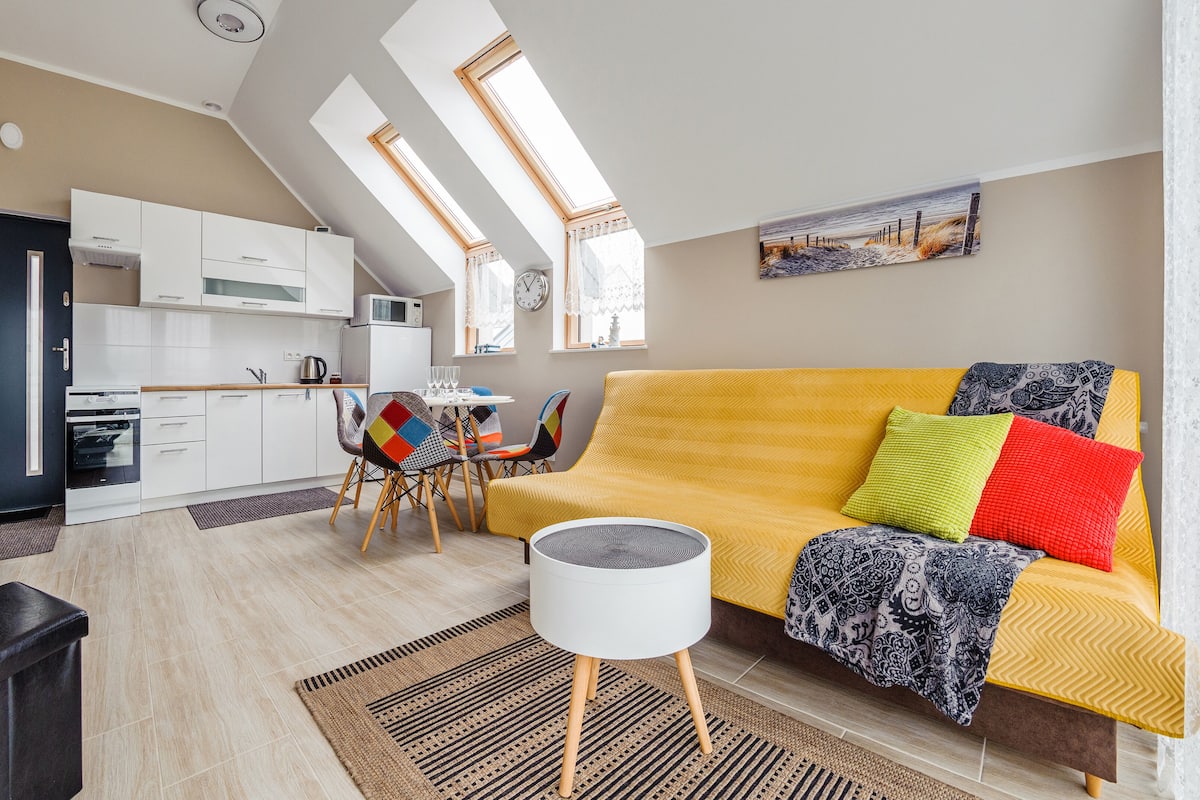 Apartment (4B/26E) | Living area | Flat-screen TV