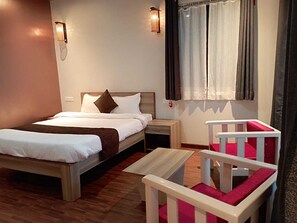 Premium bedding, individually decorated, individually furnished, desk