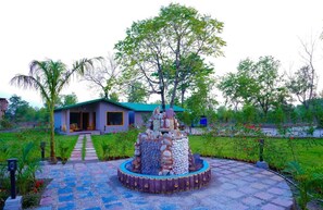 Outdoor banquet area - The Jungle Book Corbett (Ramnagar)