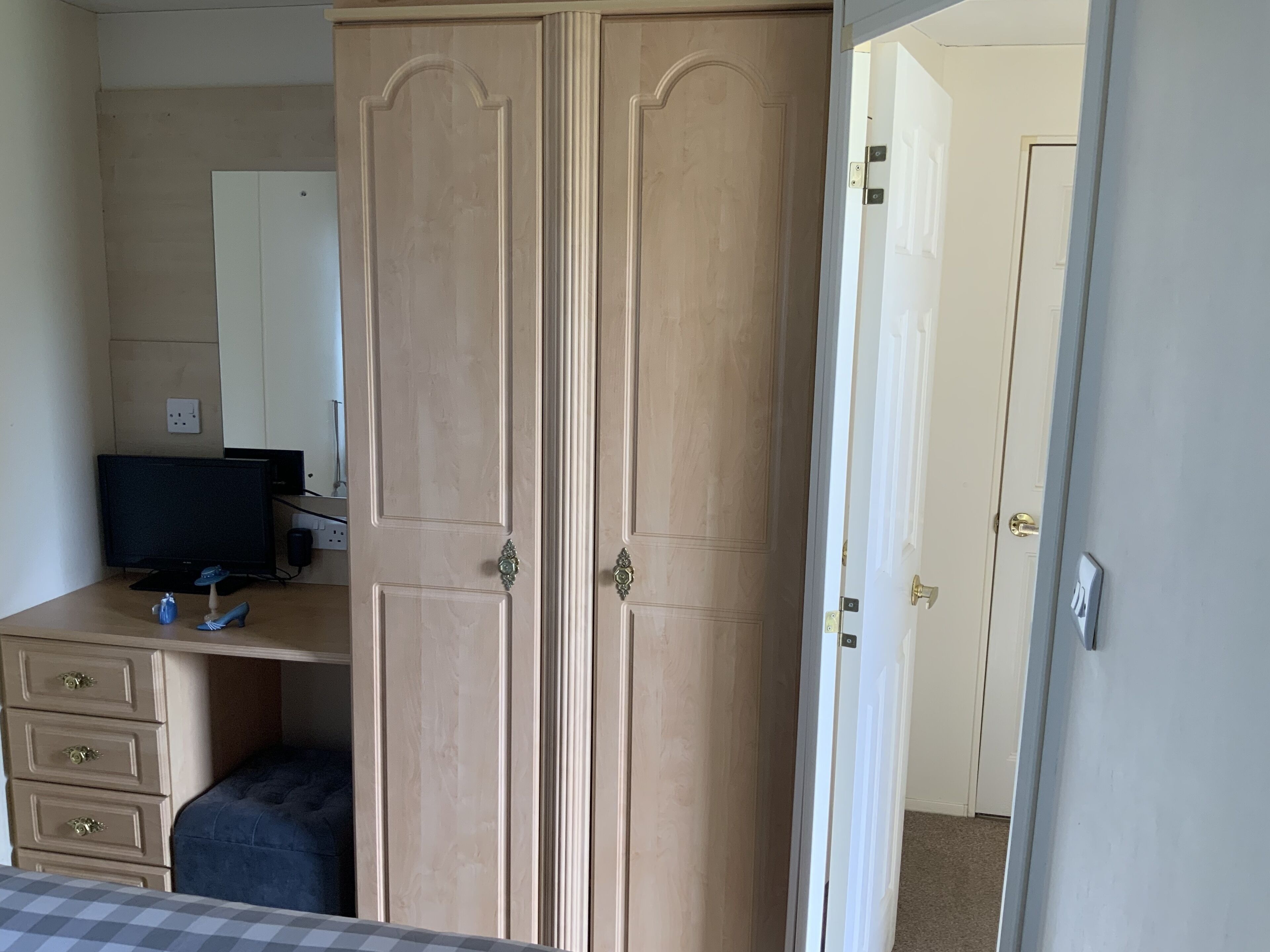 Close to the Beach - 2 Bedroom Caravan in Jaywick, Essex