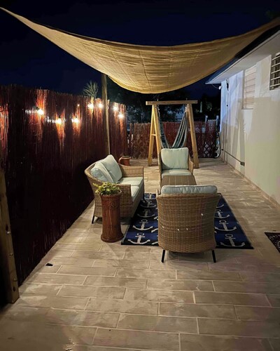 5BR Oasis for 10, Near, airport Beach, San Juan, Nightlife, La Placita & Dining