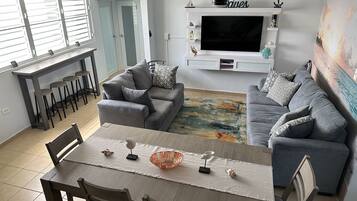 Smart TV, video games, books