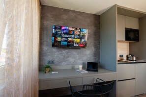 Bureau, chambres insonorisées, Wi-Fi gratuit, draps fournis