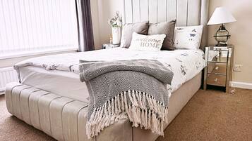 3 bedrooms, iron/ironing board, free WiFi, bed sheets